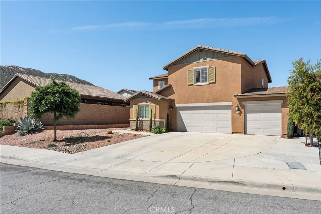 29443 Canteen Cir, Winchester, CA 92596