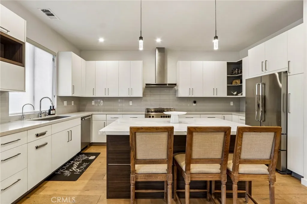 Additional image 14 of 17812 Bromley Court, Encino, CA 91316