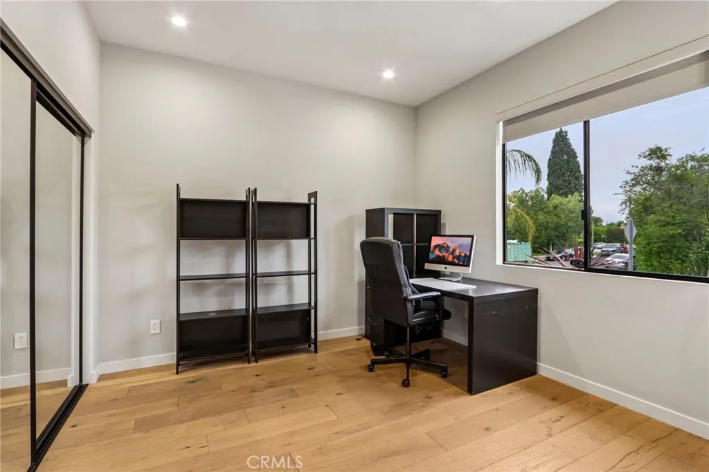 Additional image 60 of 17812 Bromley Court, Encino, CA 91316