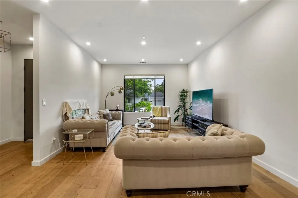 Additional image 45 of 17812 Bromley Court, Encino, CA 91316
