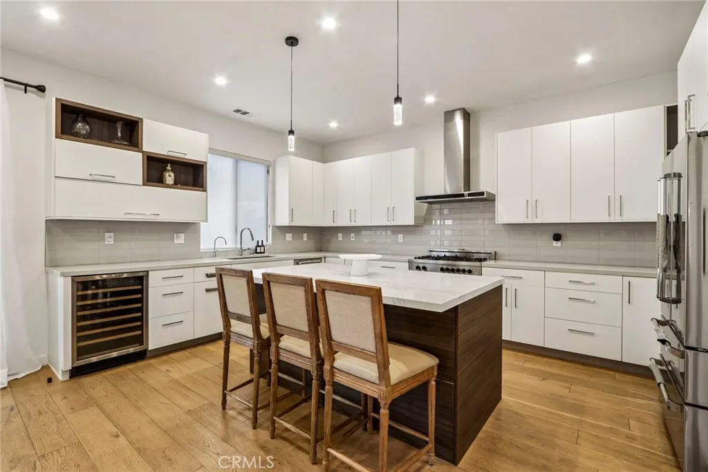 Additional image 13 of 17812 Bromley Court, Encino, CA 91316