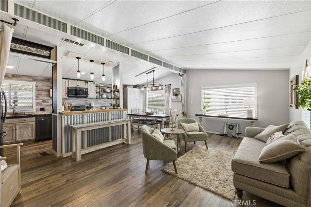 Additional image 51 of 45465 25th Street E Unit 11, Lancaster, CA 93535