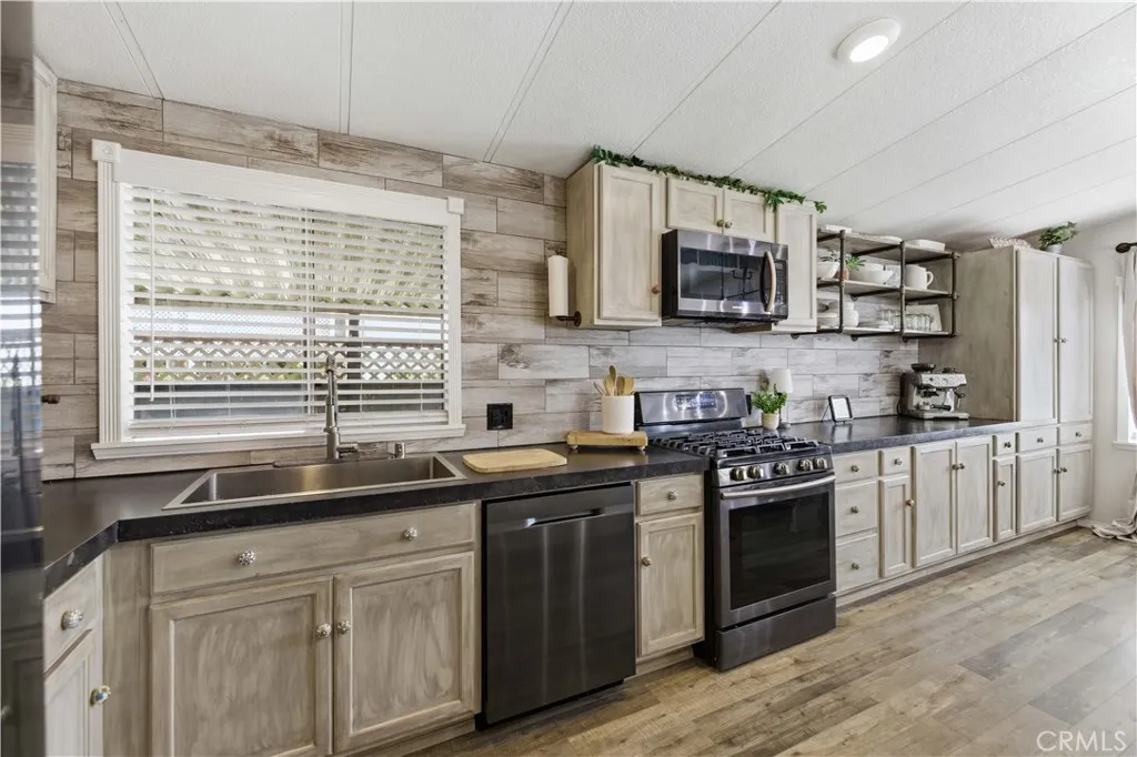 Additional image 65 of 45465 25th Street E Unit 11, Lancaster, CA 93535