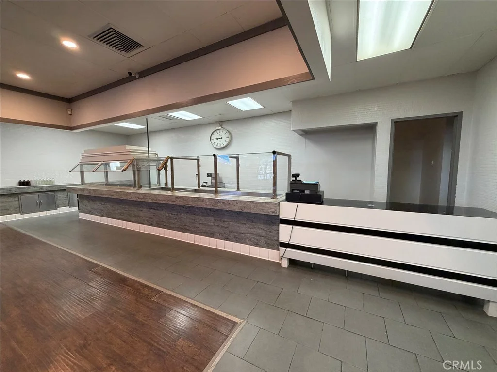 120 S 1st Ave, Barstow, CA 92311