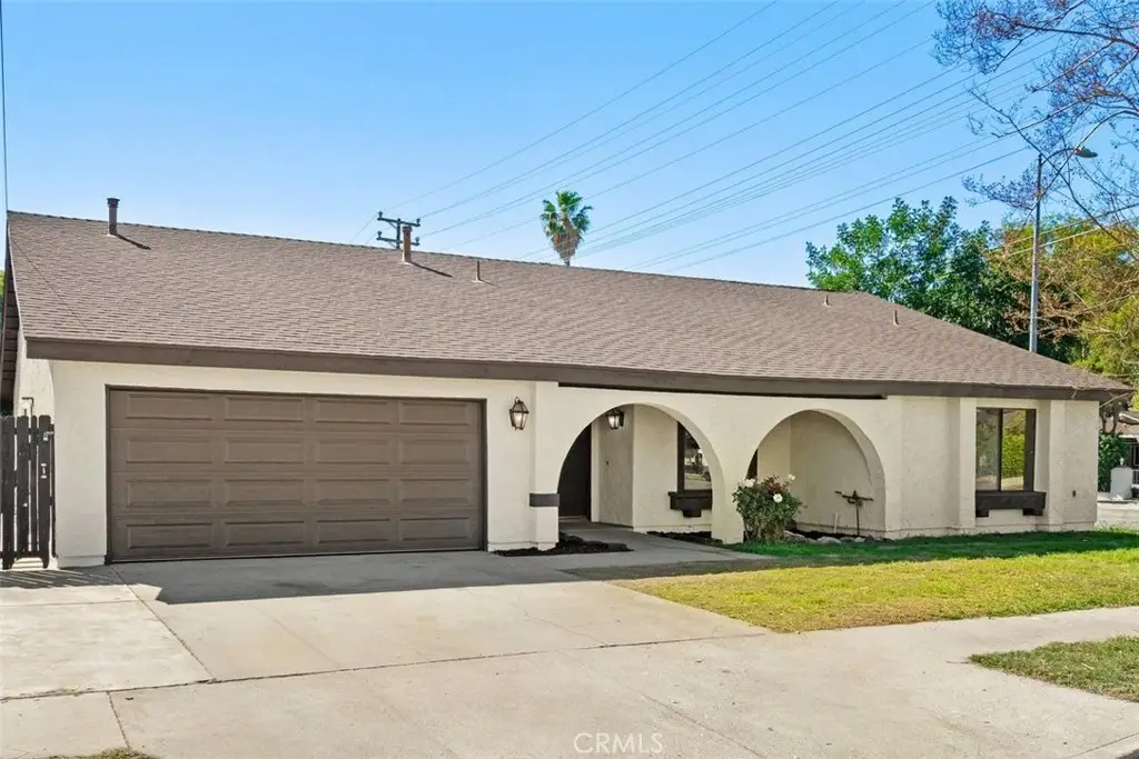 18860 Napa Street, Northridge, CA 91324