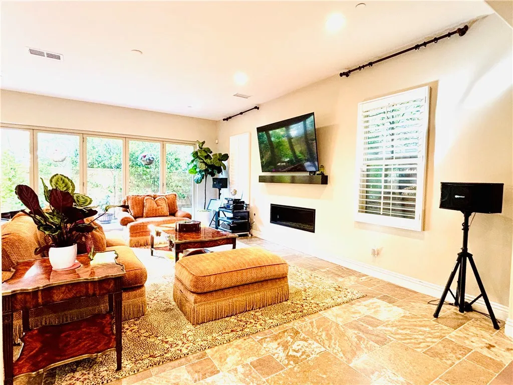 Additional image 61 of 55 Fenway, Irvine, CA 92620