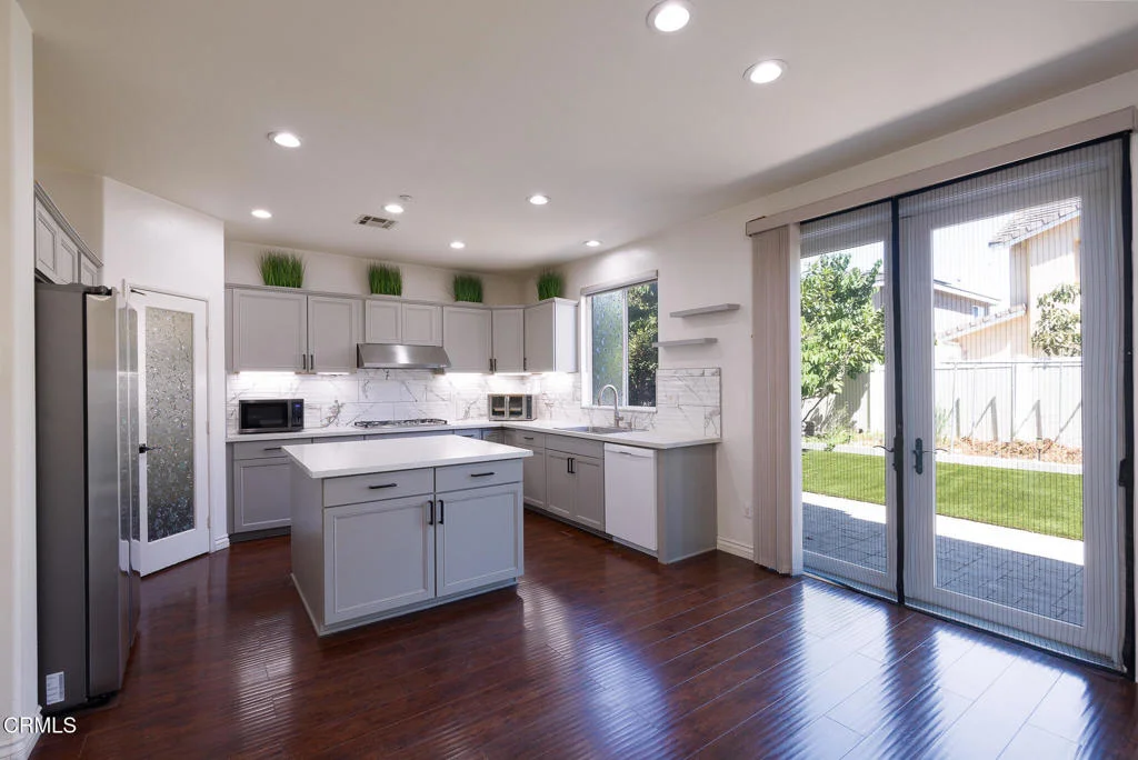 778 Entrada Drive, Oxnard, CA 93030 photo 4