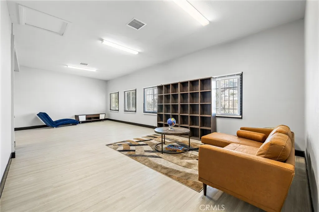 Additional image 12 of 5017 Telegraph Road, Los Angeles, CA 90022