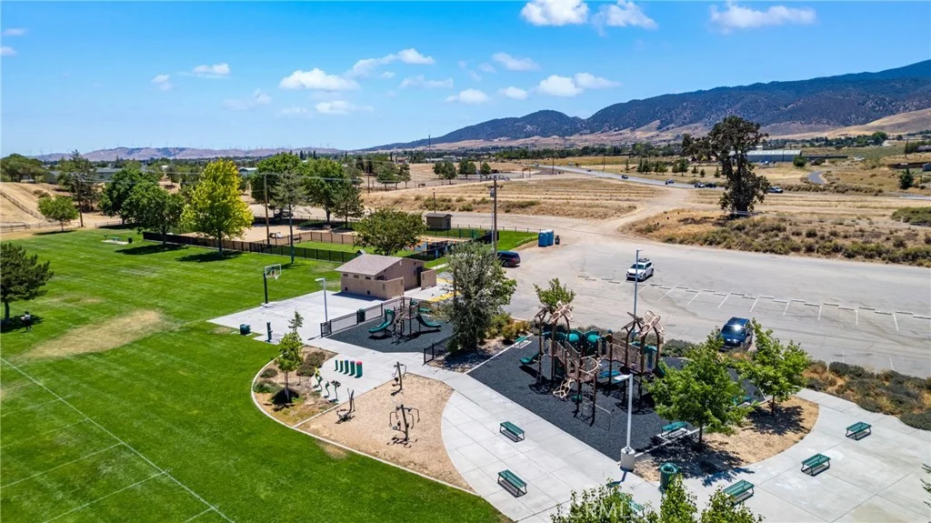 19613 Meadows Road, Tehachapi, CA 93561