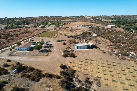 35156 Hobbiton Road, Hemet, CA MLS: SW24178525