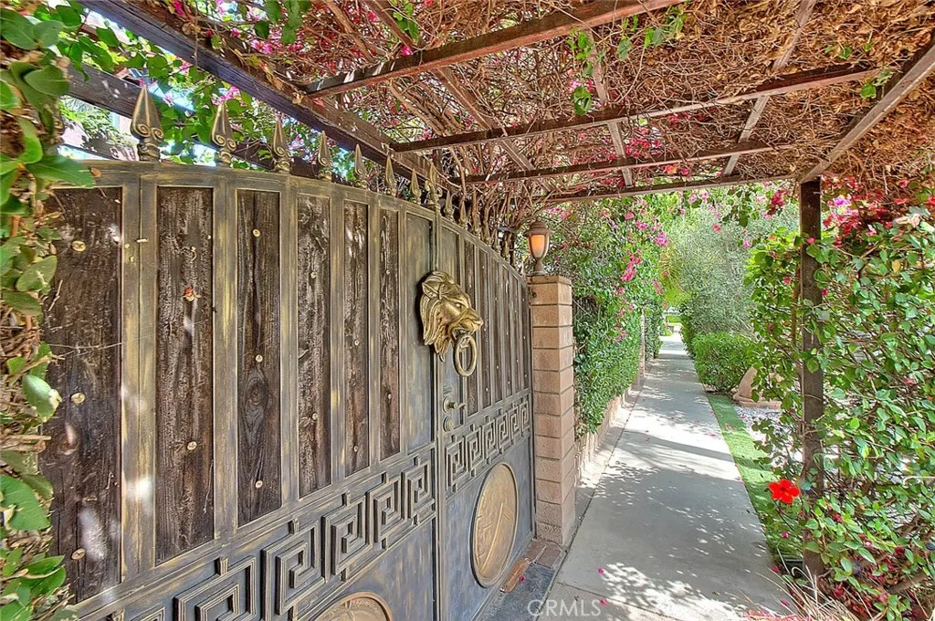 Additional image 4 of 17419 Cohasset St, Lake Balboa, CA 91406