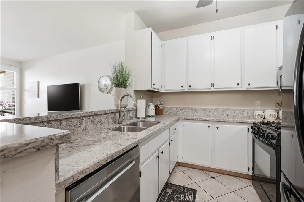 Additional image 8 of 535 Magnolia Ave Unit 113, Long Beach, CA 90802