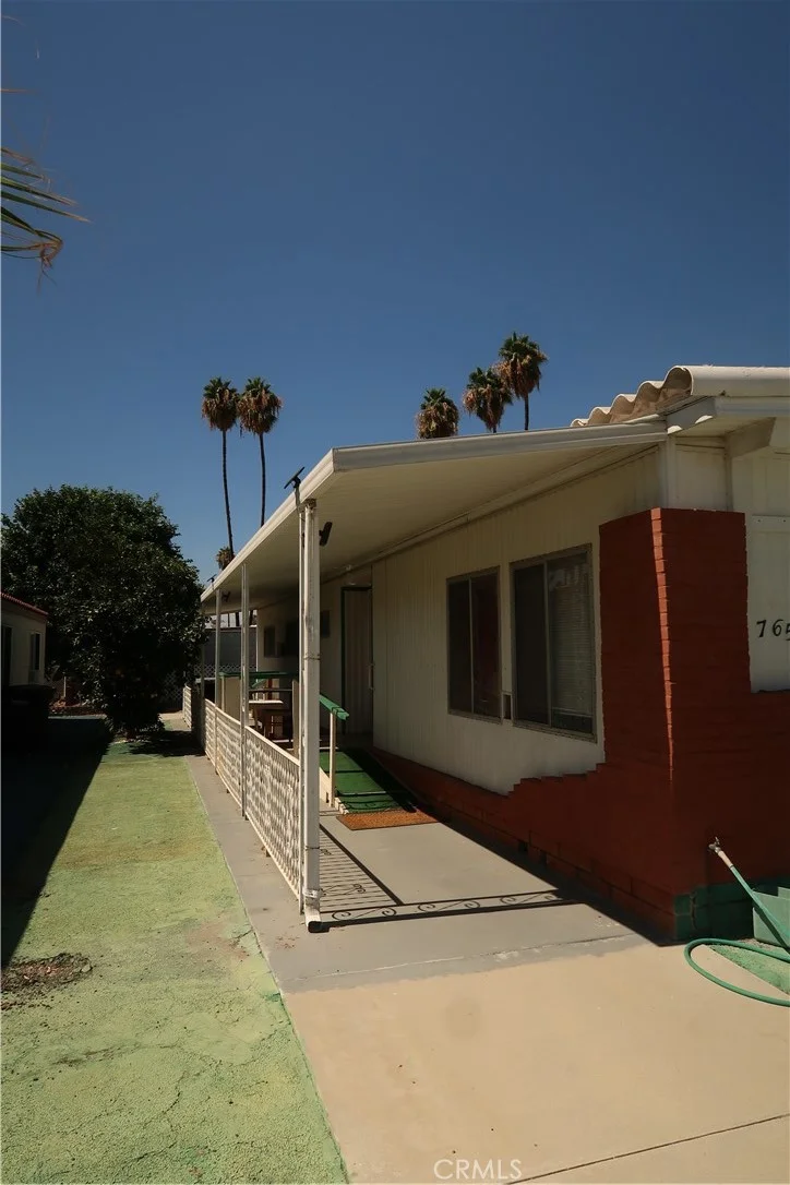 765 S Lyon Ave, Hemet, CA 92543