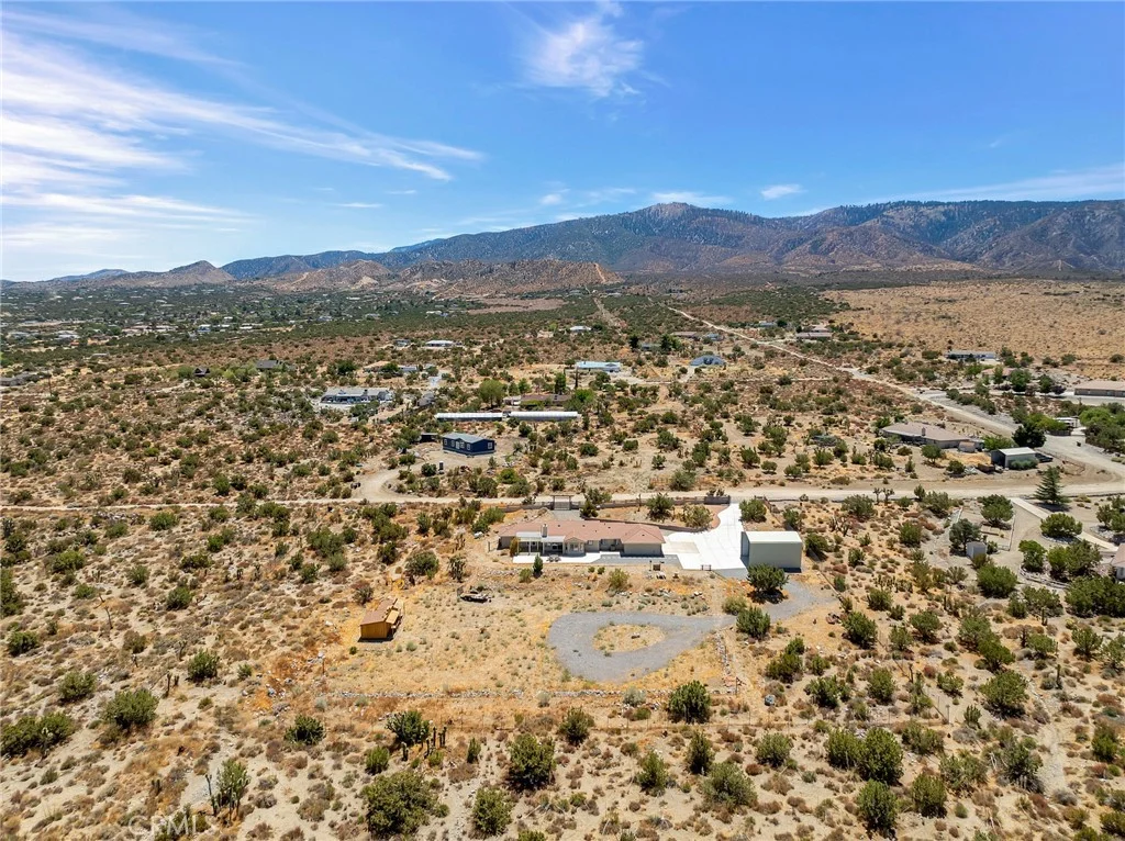326 Buckthorne St, Pinon Hills, CA 92372