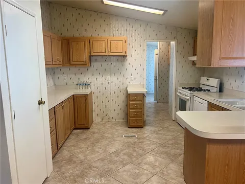 1456 E Philadelphia St Unit 109, Ontario, CA MLS: TR24126769