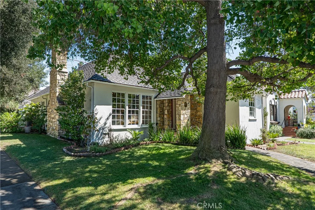 1152 N Cedar Street, Glendale, CA 91207
