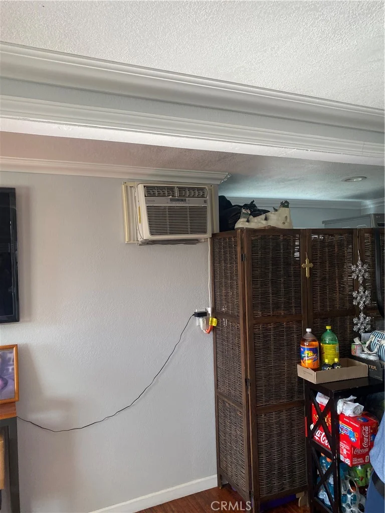 1215 W 134th St, Gardena, CA 90247