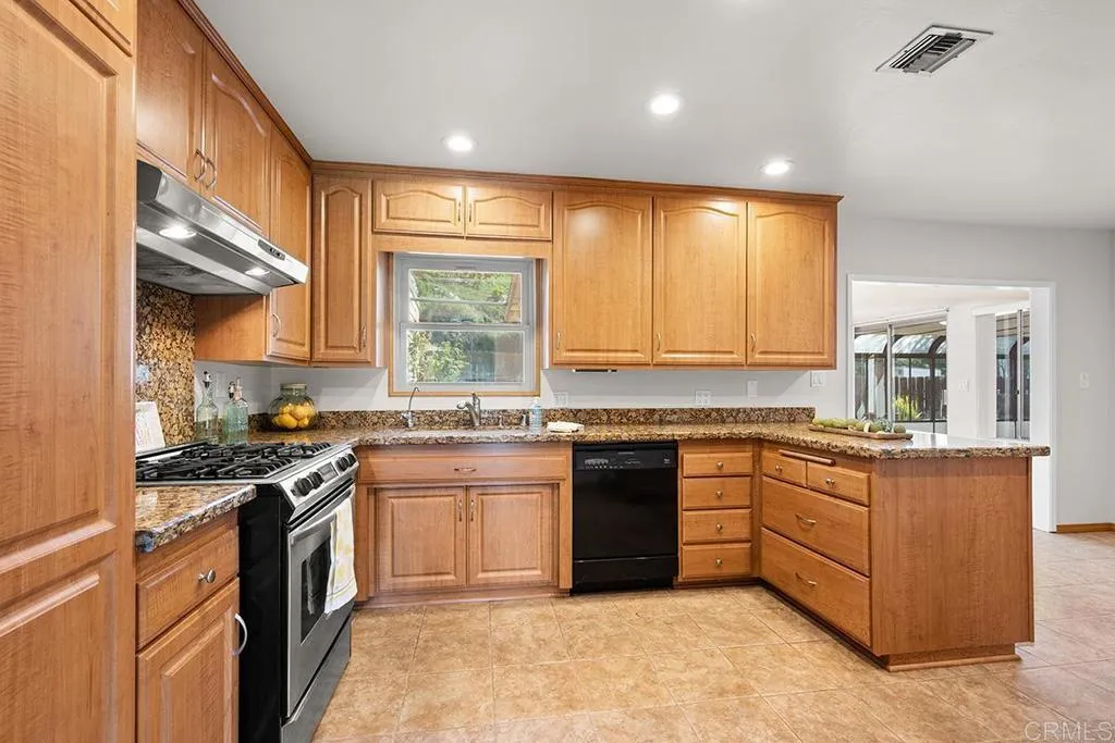 Additional image 14 of 1071 Washington Heights Place, El Cajon, CA 92019