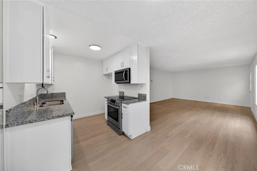 Additional image 18 of 144 11th St Unit A, Seal Beach, CA 90740