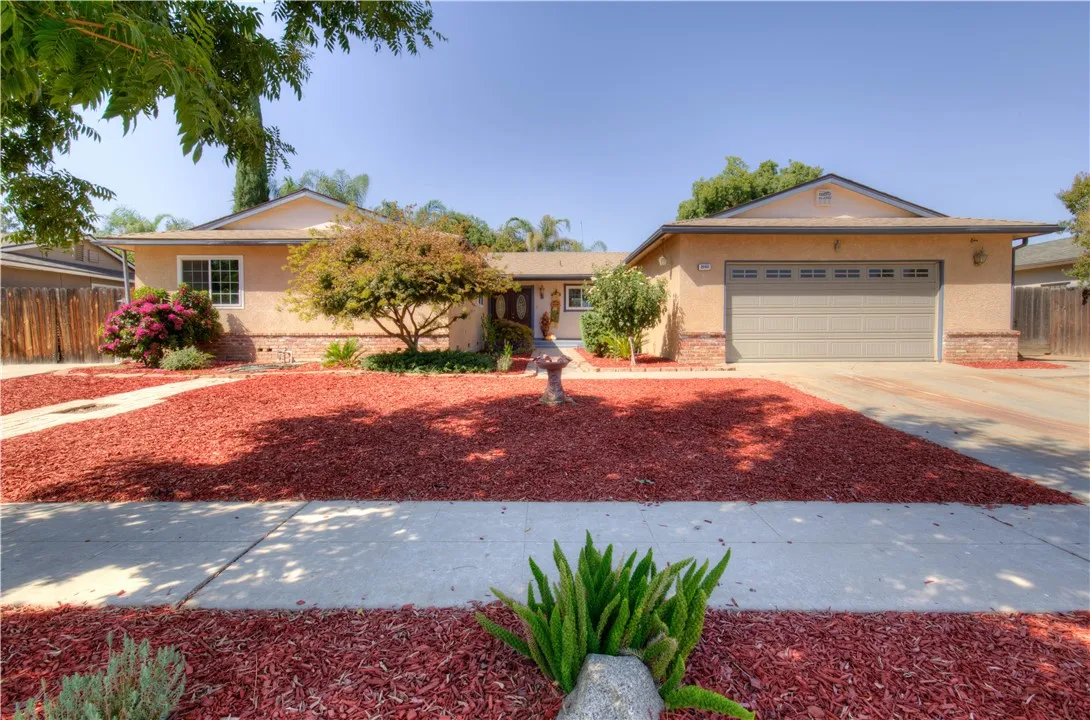 2060 W Los Altos Avenue, Fresno, CA 93711