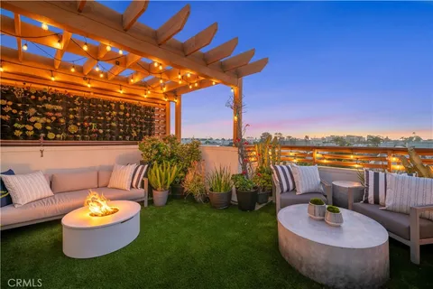 1676 Pomona Avenue, Costa Mesa, CA 92627 - MLS#: OC25049378