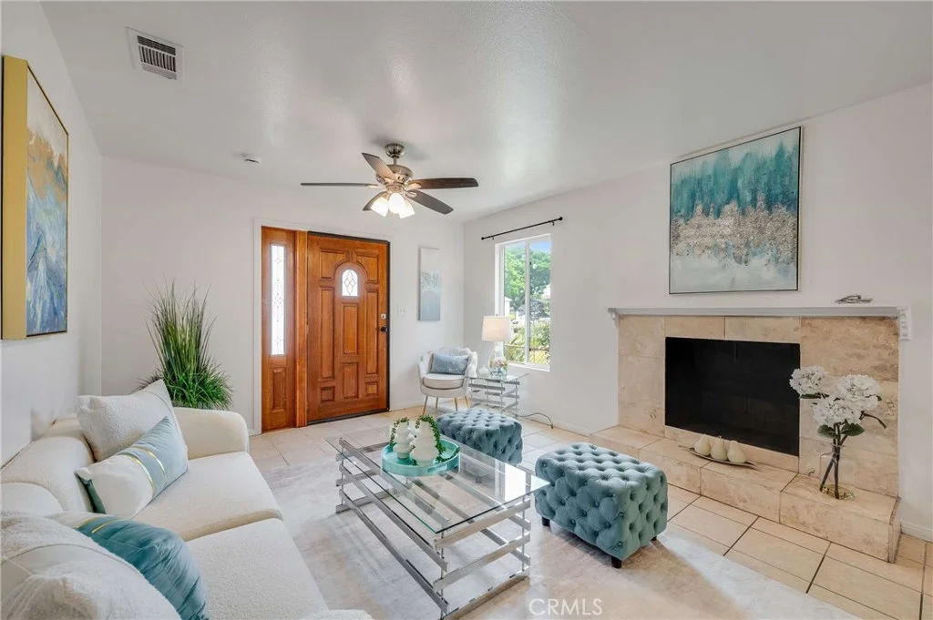 282 E Cummings Ln, Long Beach, CA 90805 photo 4
