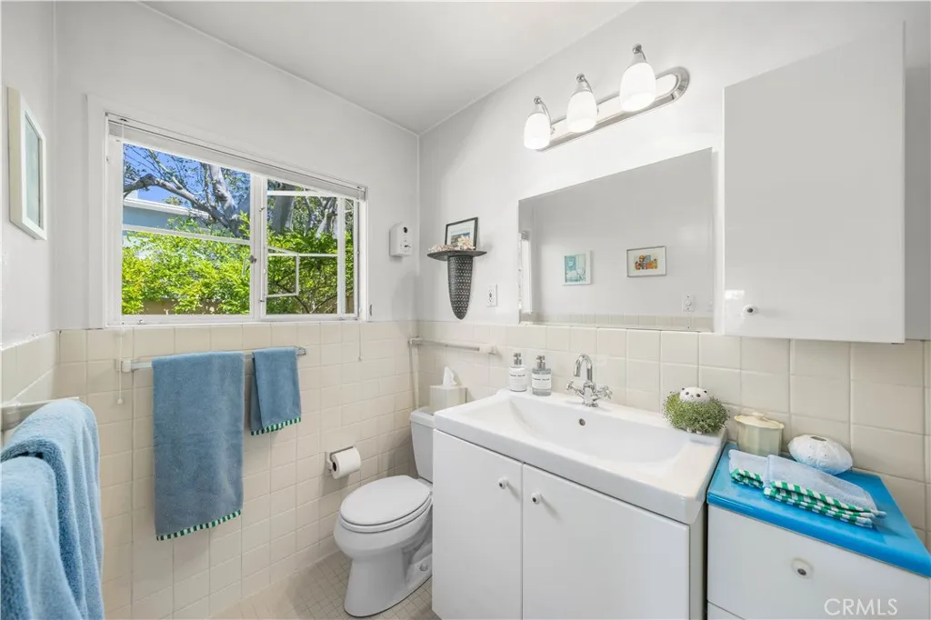 Additional image 52 of 5528 Village Green, Los Angeles, CA 90016