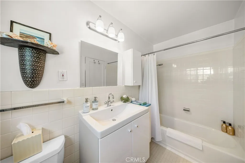 Additional image 53 of 5528 Village Green, Los Angeles, CA 90016