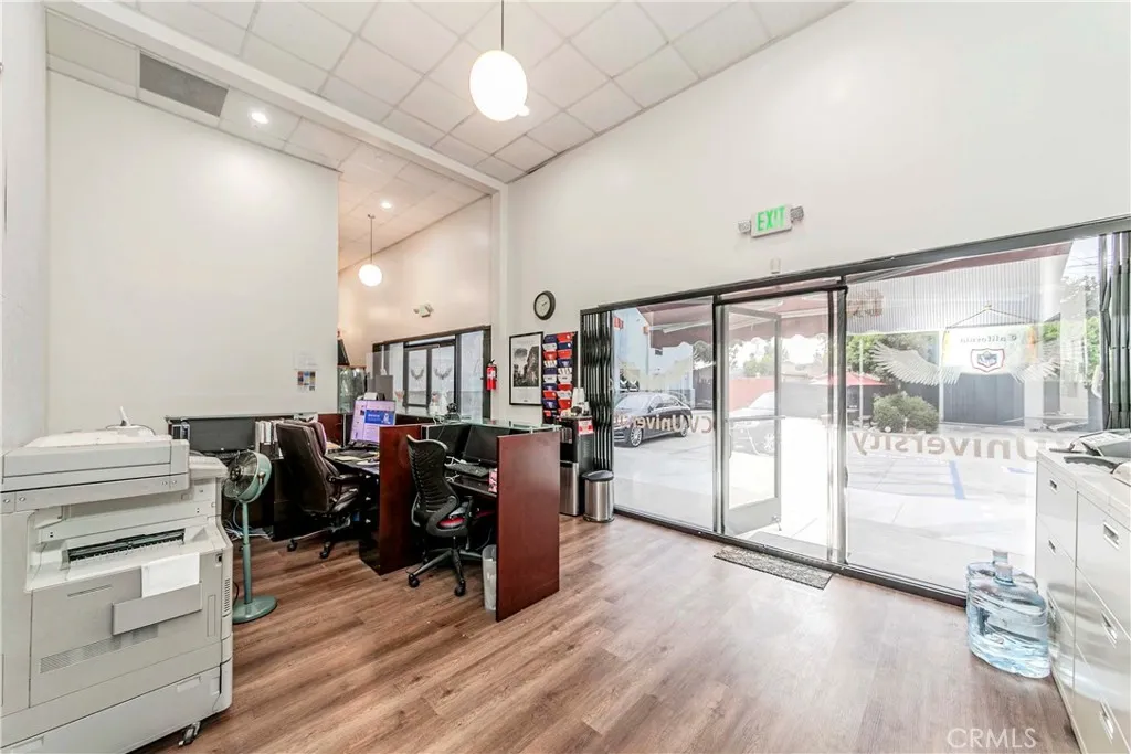 Additional image 13 of 702 W Holt Avenue, Pomona, CA 91768