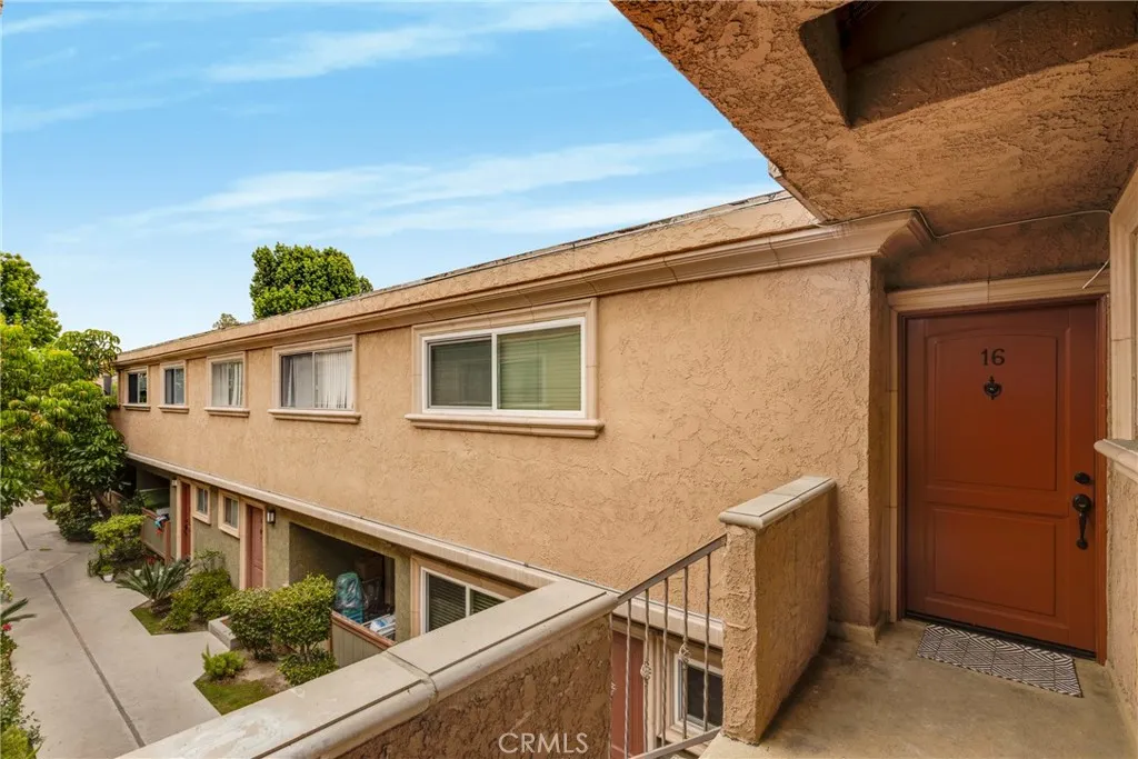 Additional image 3 of 20214 Cohasset Street Unit 16, Winnetka, CA 91306