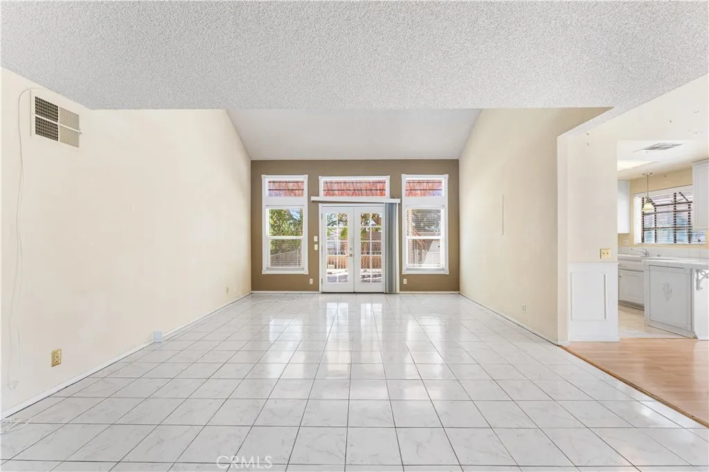 Additional image 10 of 38242 7th St W, Palmdale, CA 93551