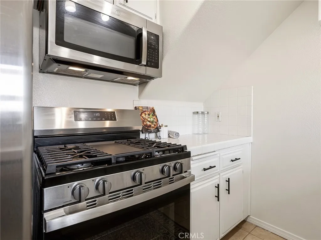 Additional image 59 of 11044 Acama Street Unit 302, Studio City, CA 91602