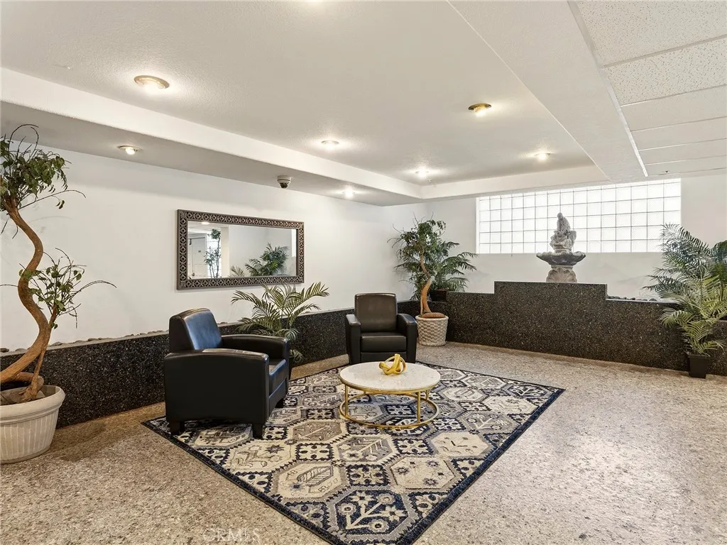 Additional image 8 of 11044 Acama Street Unit 302, Studio City, CA 91602