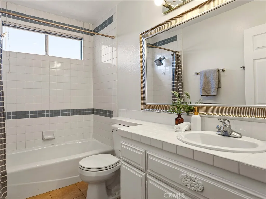 Additional image 33 of 11044 Acama Street Unit 302, Studio City, CA 91602