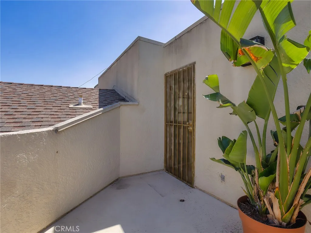 Additional image 38 of 11044 Acama Street Unit 302, Studio City, CA 91602