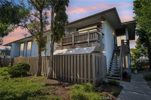 20704 S Vermont Avenue Unit 10, Torrance, CA MLS: SB25071446
