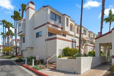 2931 Plaza Del Amo Unit 88, Torrance, CA 90503 - MLS#: SB25069941