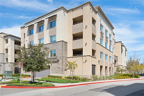 2810 Wagon Wheel Road Unit 303, Oxnard, CA MLS: SR25081803