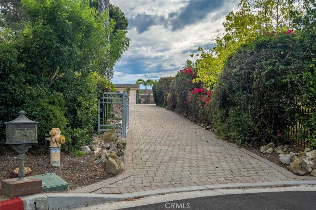 1 Park Place, Rancho Palos Verdes, CA 90275