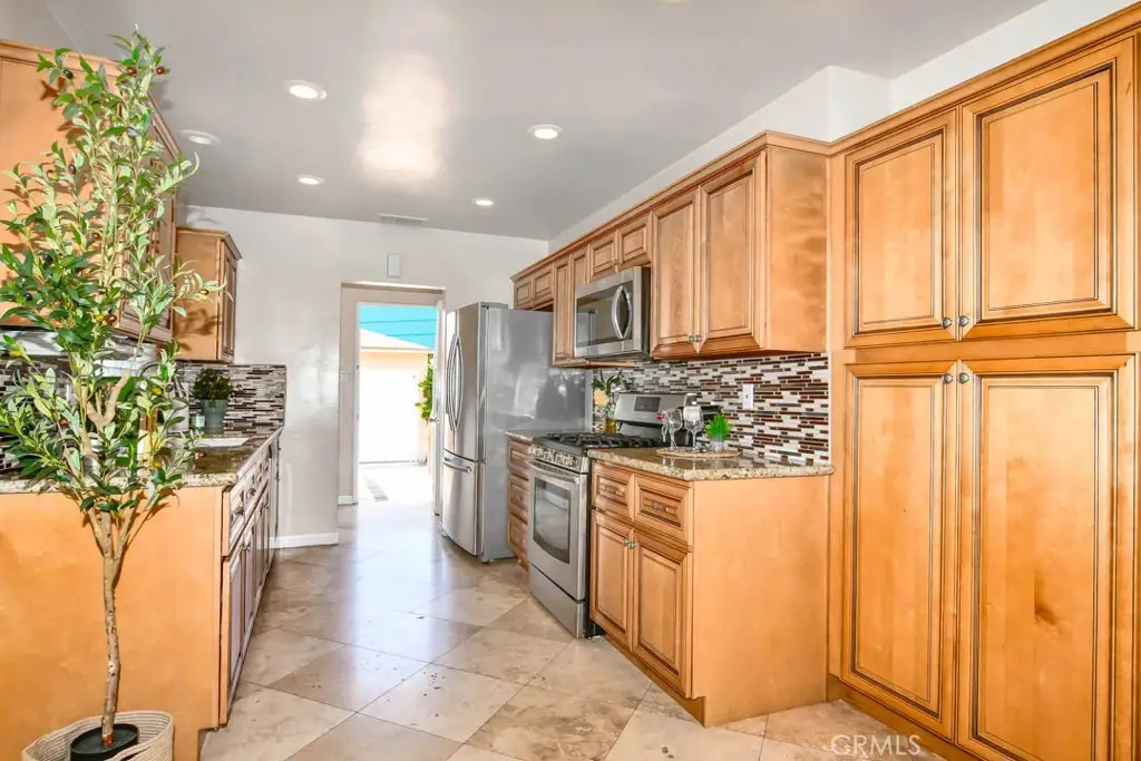 Additional image 45 of 3927 Lees Avenue, Long Beach, CA 90808