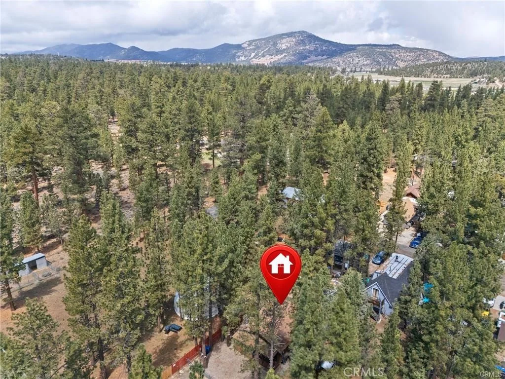 2051 6th Ln, Big Bear City, CA 92314