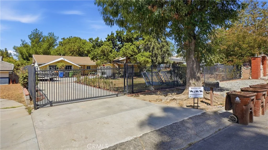 11357 Orcas Ave, Lakeview Terrace, CA 91342 photo 2