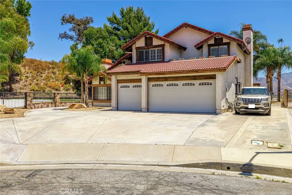 28080 Valcour Drive, Canyon Country, CA 91387