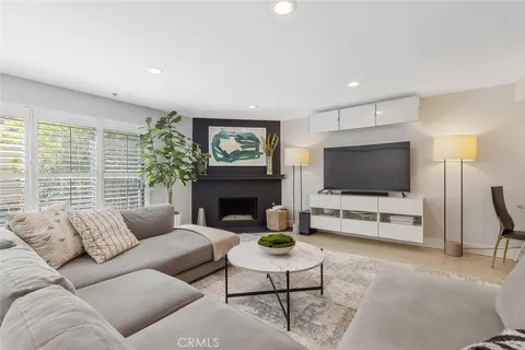 4455 Fulton Avenue Unit 4, Sherman Oaks, CA 91423 - MLS#: SR25057352