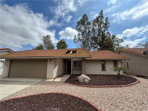 1915 Silver Oak Way, Hemet, CA MLS: SW25083803