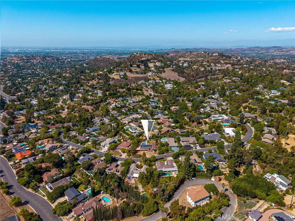 10381 Brightwood Dr, North Tustin, CA 92705