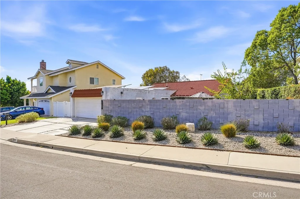22651 La Vina Dr, Mission Viejo, CA 92691