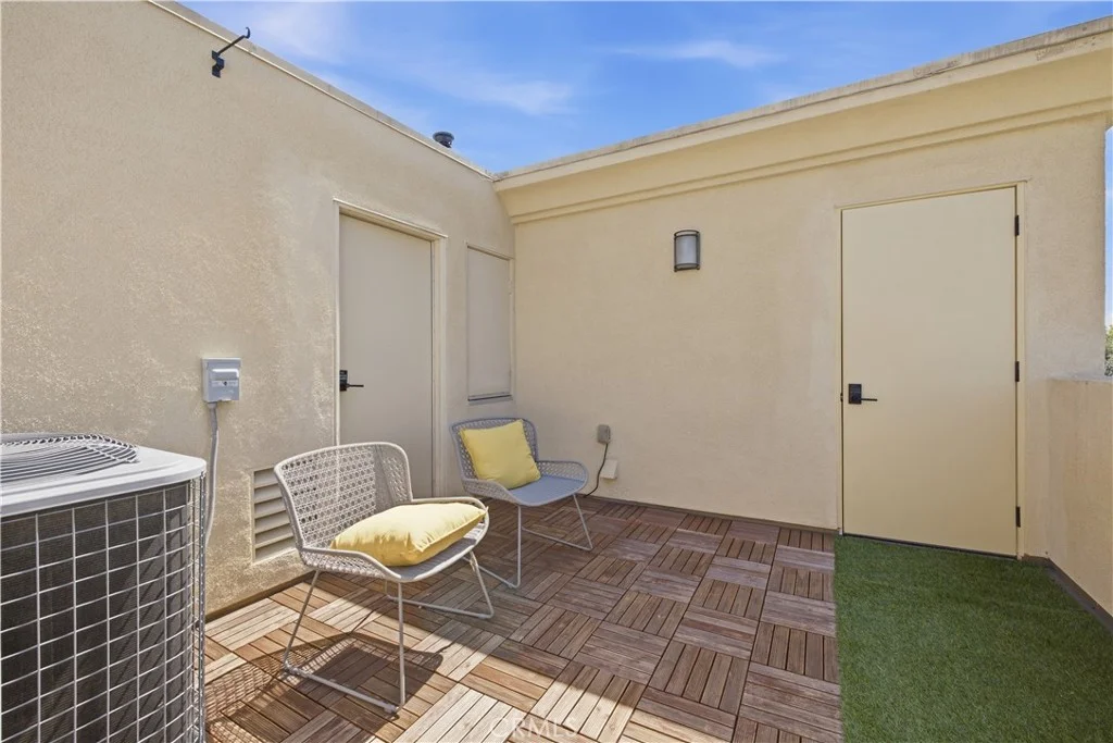 5737 Camellia Ave Unit 118, North Hollywood, CA 91601