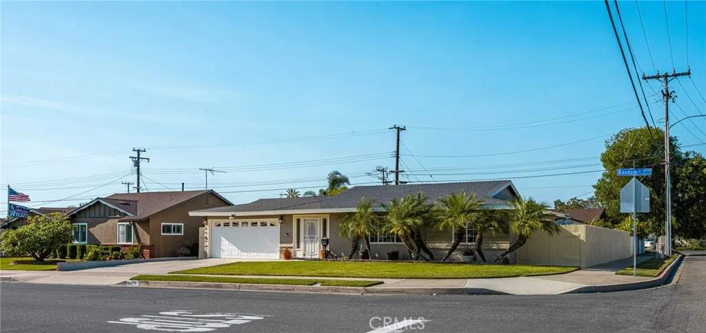 1905 W Random, Anaheim, CA 92804