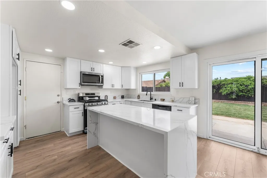 Additional image 47 of 37863 17th Street E, Palmdale, CA 93550